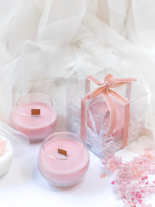 شمعة باللون الوردي للمناسبات