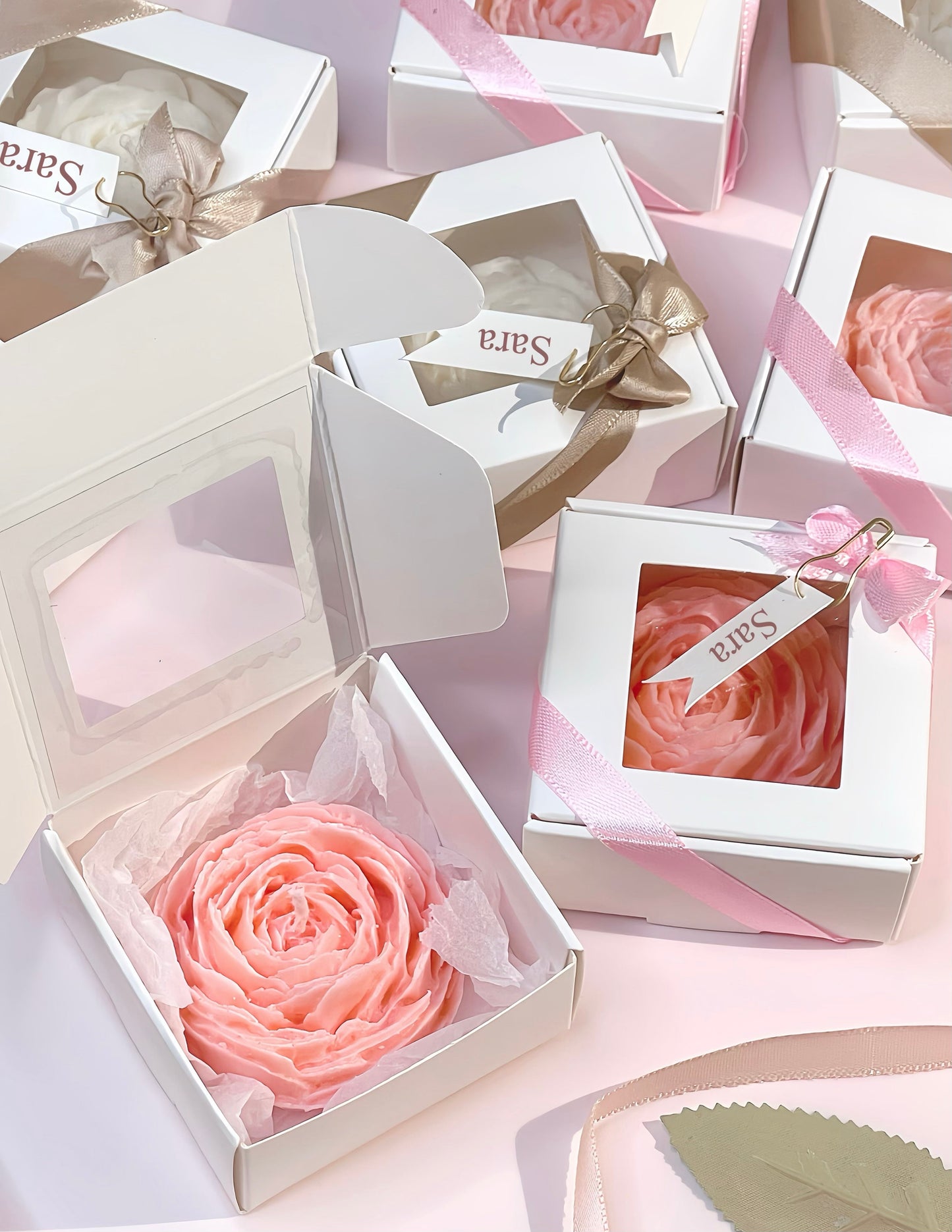 توزيعات شمعة معطرة شكل الوردة