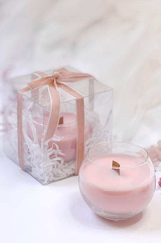شمعة باللون الوردي للمناسبات