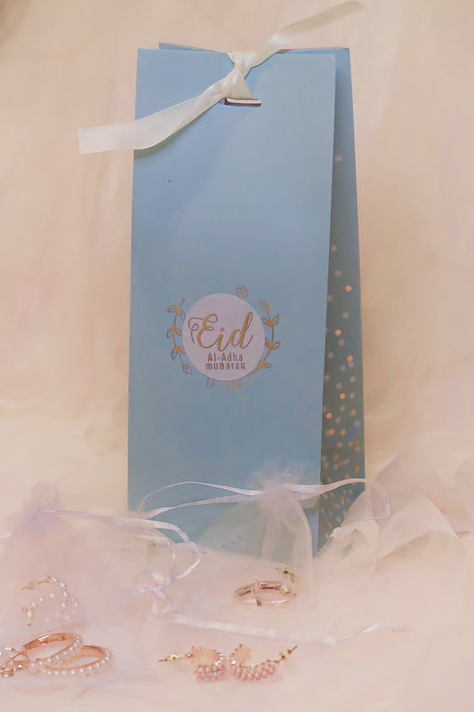 ١٠ حبات - باقة هدايا شامل التعبئة اقراط لؤلؤ و قلادة