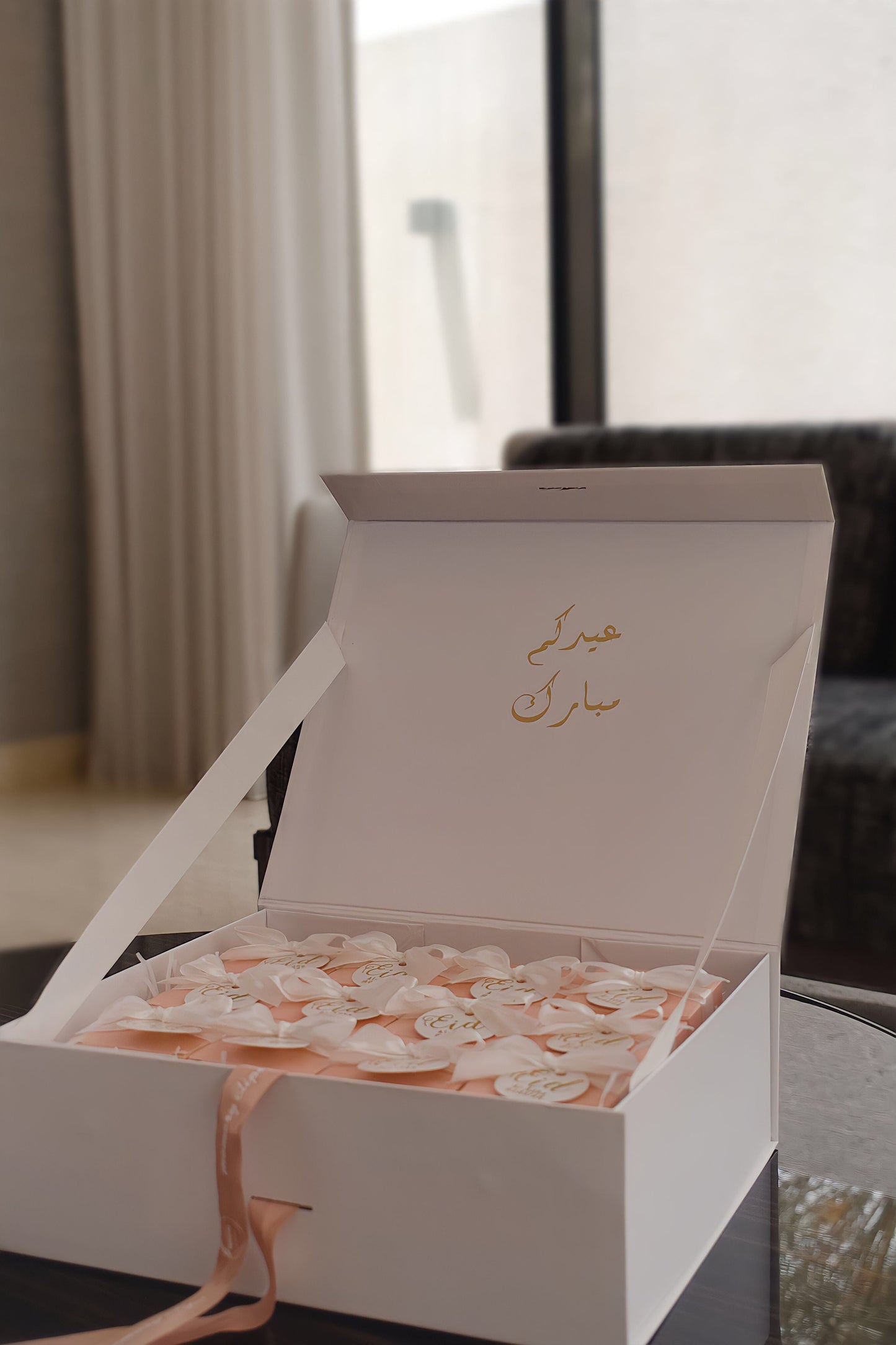 ١٢ حبة - باقة هدايا شامل التعبئة اسوارة و اقراط لؤلؤ