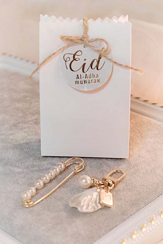 بوكس توزيعات شامل التعبئة ميدالية و بروش