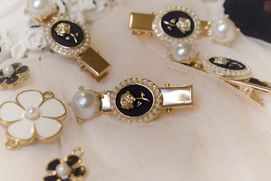 Elegant Vintage Pearl Hair Clip