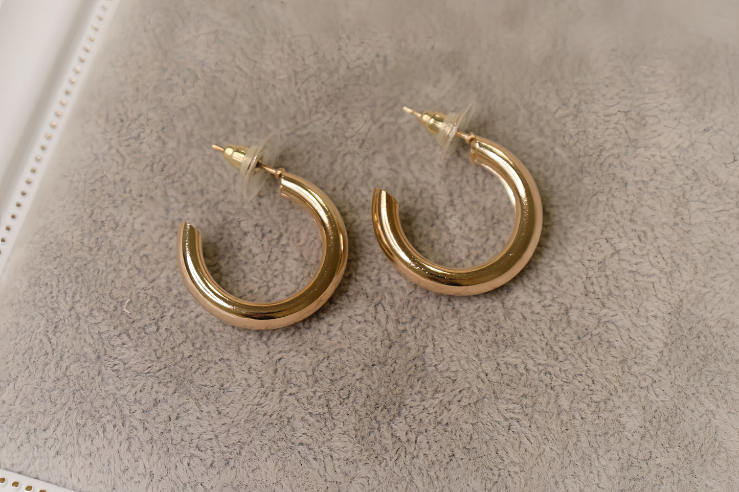 Simple Hoop Earrings
