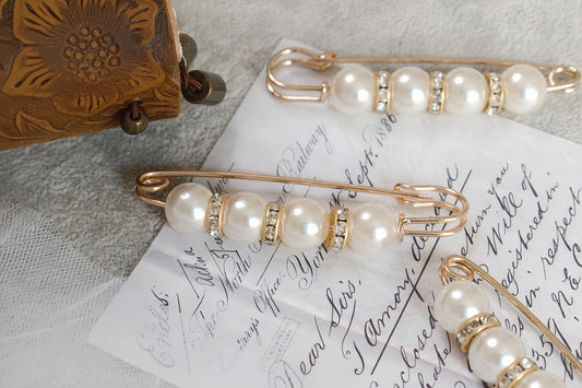 European Pearl Pin