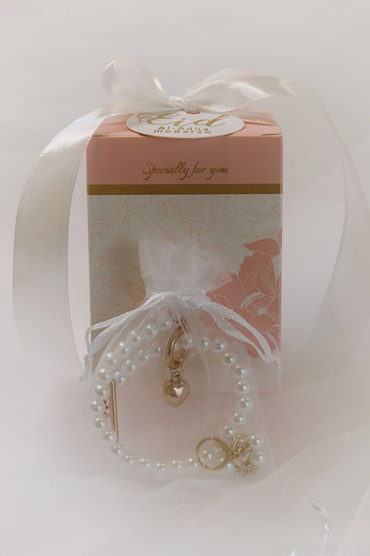 بوكس توزيعات شامل التعبئة اسوارة و اقراط لؤلؤي