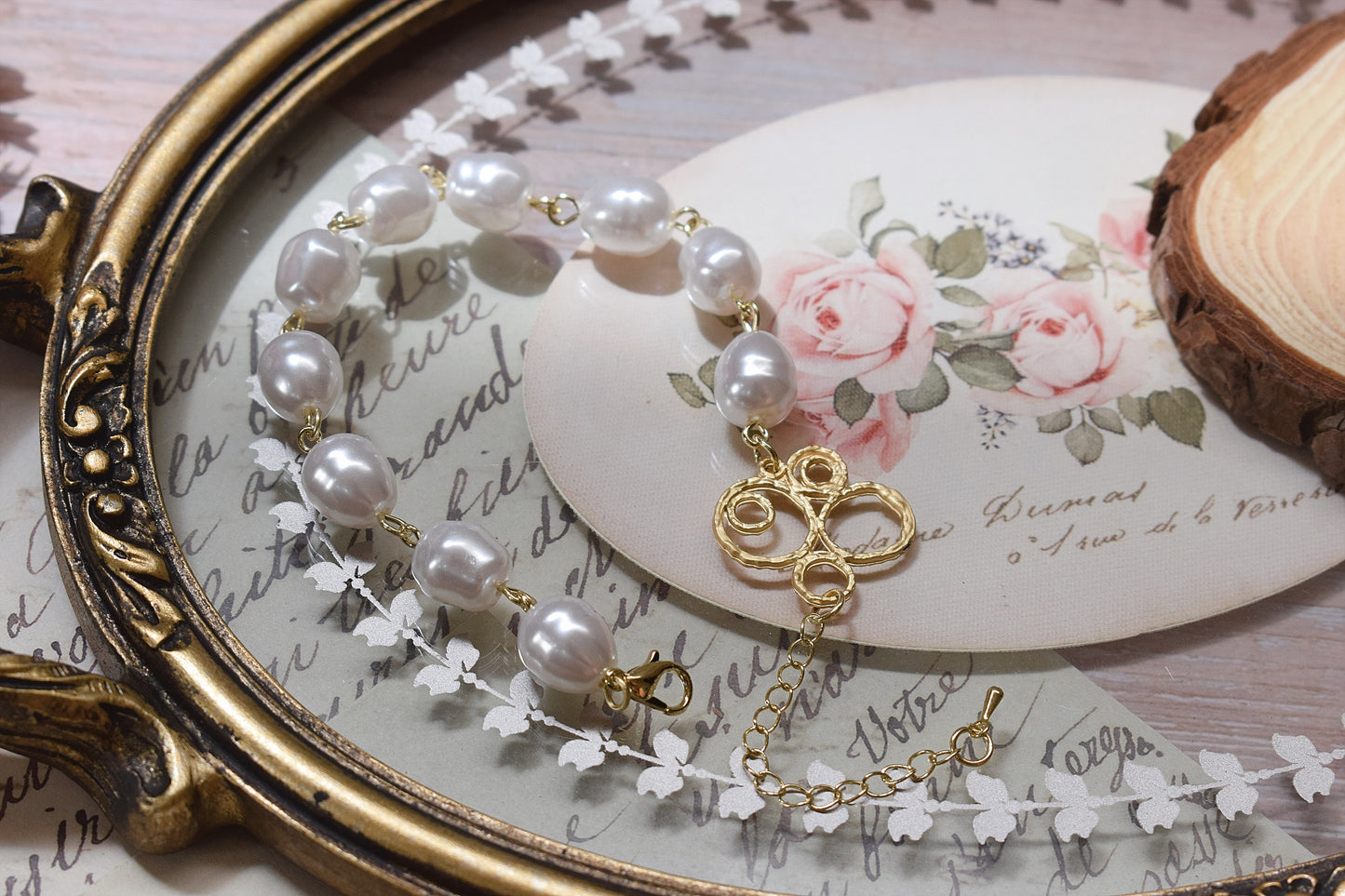 Charm Pearl Bracelet