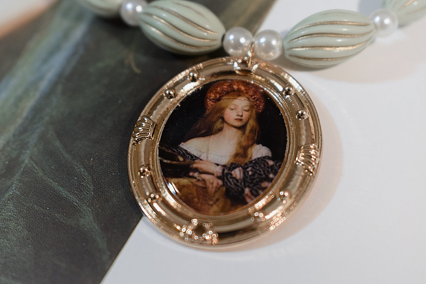 Victorian Baroque Pearl Art Photo Necklace