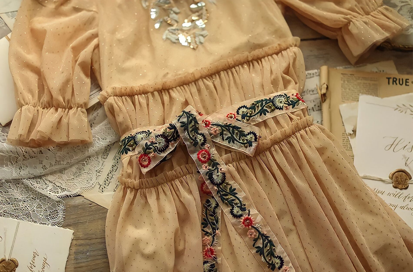 Handmade Vintage Elegant Dress With Embroidery Belt