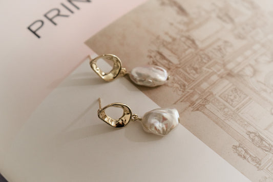 Vintage Baroque Pearl Earring