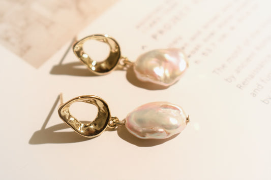 Vintage Baroque Pearl Earring