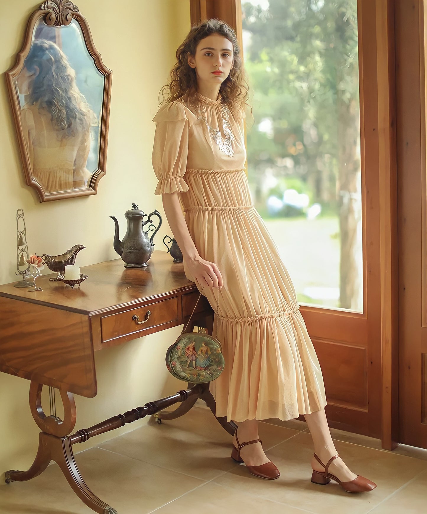 Handmade Vintage Elegant Dress With Embroidery Belt